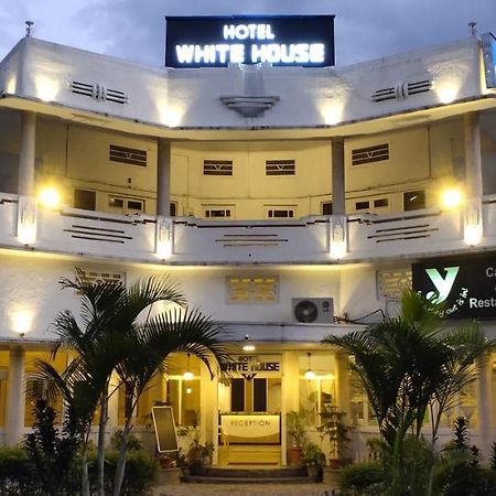 Hotel White House Dehradun Exterior foto