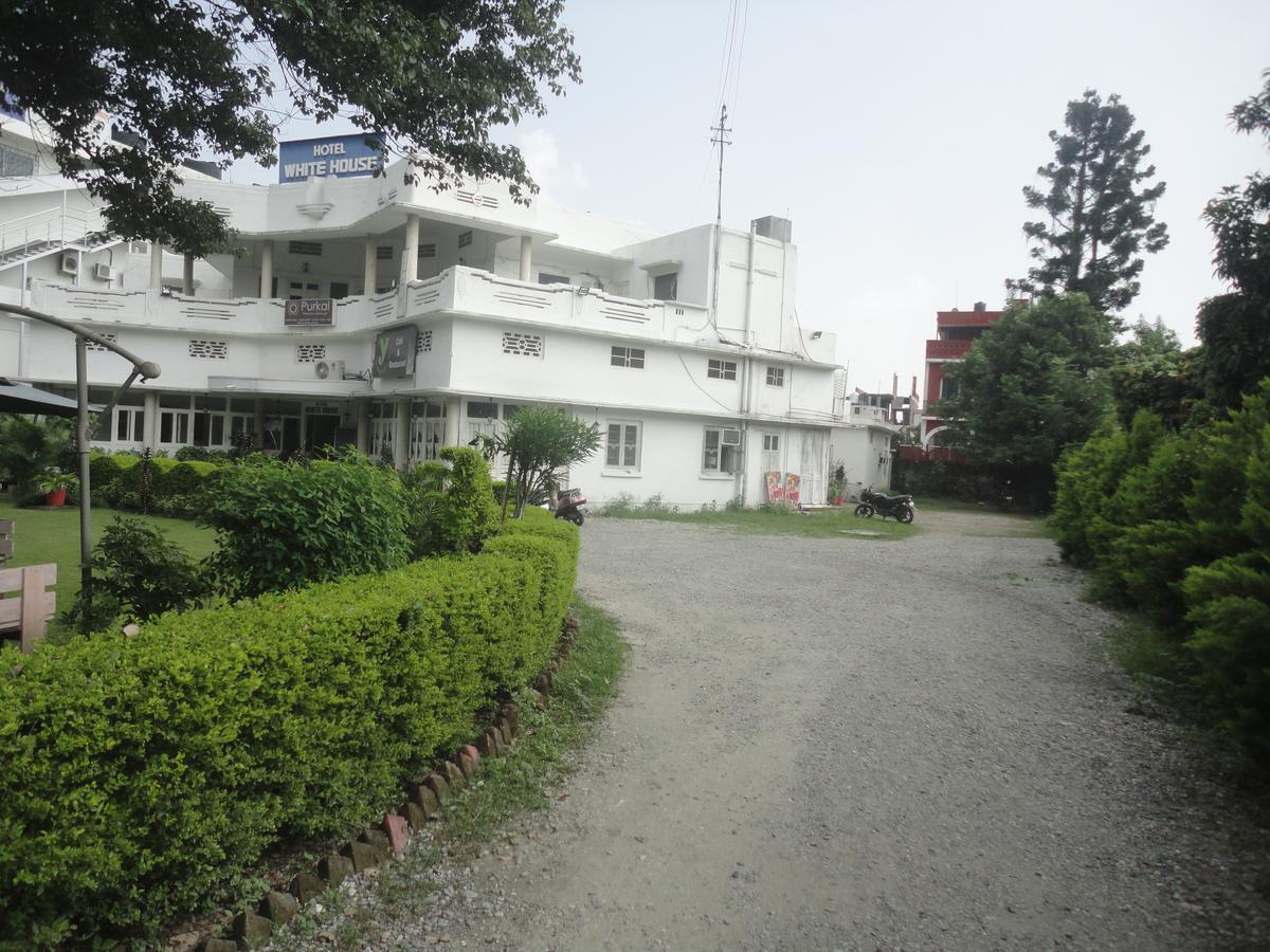 Hotel White House Dehradun Exterior foto