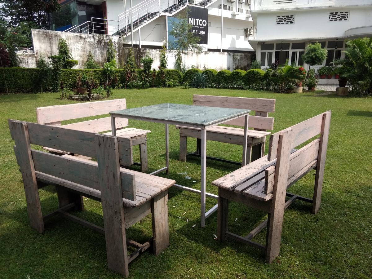 Hotel White House Dehradun Exterior foto