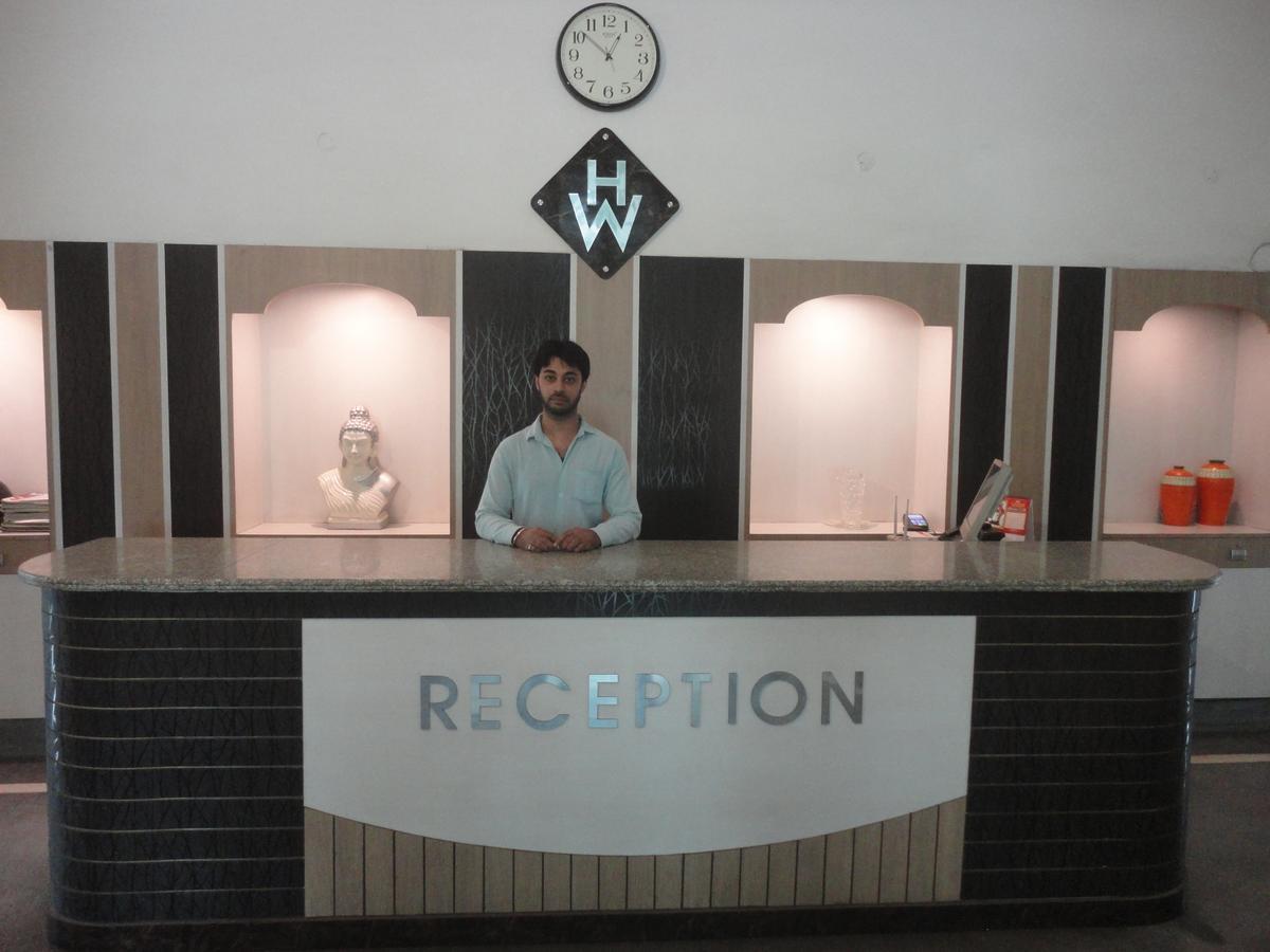 Hotel White House Dehradun Exterior foto